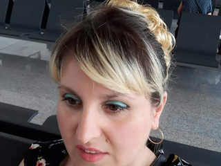 niciodta nu e tarziu sa traiesti,viata e un dar!