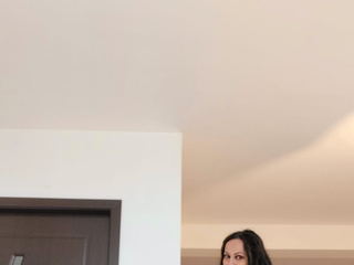 I AM FEELING  REALLY  HOT AND  NAUGHTY  !!!!!