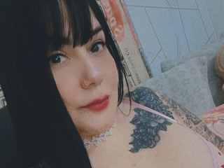 Queen of forbidden pleasure👑