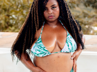 Come and join me in the jacuzzi