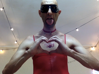 Take a kiss from your sissy boy👄