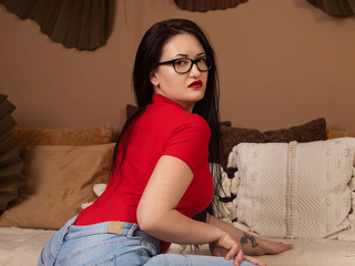 Jeans and a polo shirt? HOT!