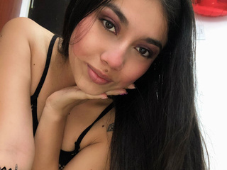 Tania cute