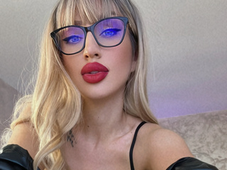 Let me punish u! 😈