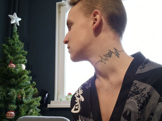 Do u like my new robe?