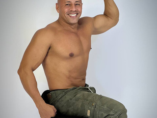 come and give me a massage