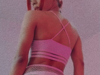 Sexy Girl in Red 🥵