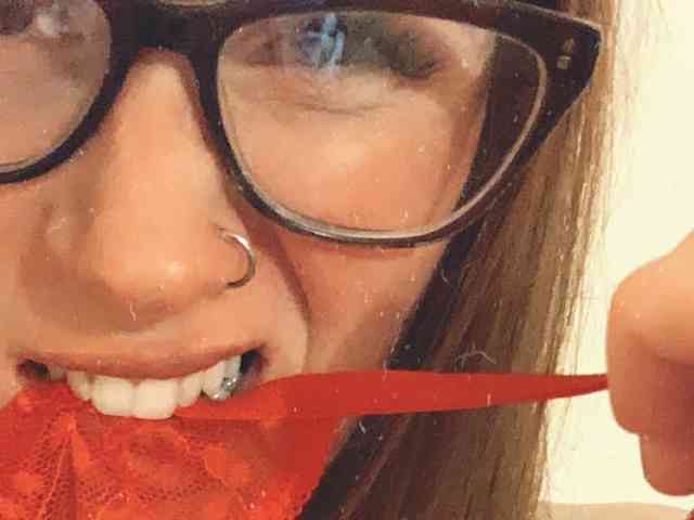 REDHEADROSIE