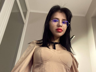 guess what color panties I'm wearing?