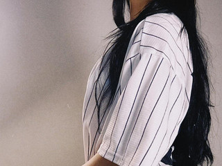 I look so sexy with baseball shirt