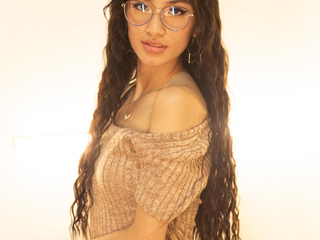 HOW DOES MY DRESS LOOK ON ME, DARLING