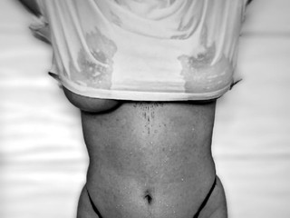 Wet and naughty💦😈