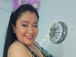 Bunny milf