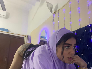 Let's enjoy a moment together 🍑