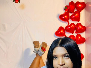 Love the heat, not the rules. 😈🔥