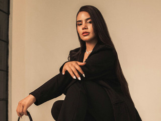 seductive and captivating