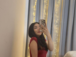 Enjoying my Mirror❤