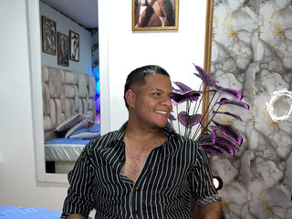 BIG LEGS AND NEW BIKINI!!!