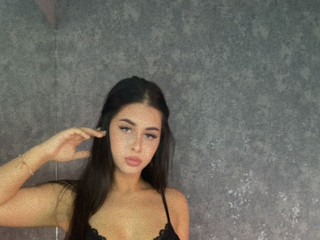 Let s get filthy..whisper your dirtiest fantasy !