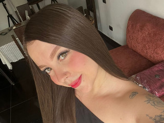 I’m live now, 9:00 AM to 5:00 PM (Colombia)