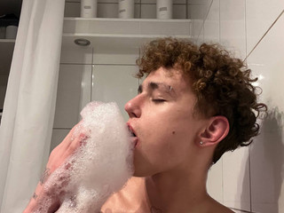 Do you like taking baths?🛀