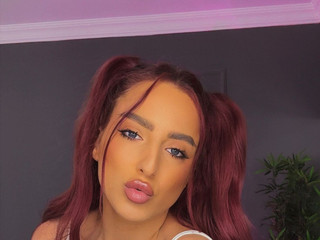 DDDo not disturb… unless you’re brave enough 😈