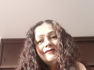 I LOVE DRESSING LIKE THIS