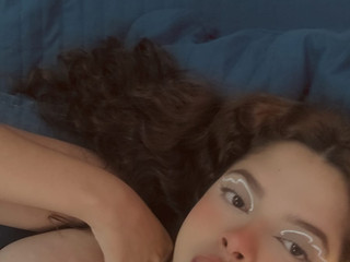 Innocent eyes, naughty promise