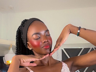 Sexy ebony skinny bigass latina