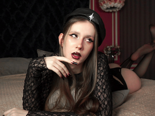 Kiss me like your french women