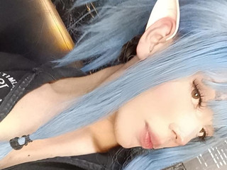 Shy trans waiting for your ‘be brave’