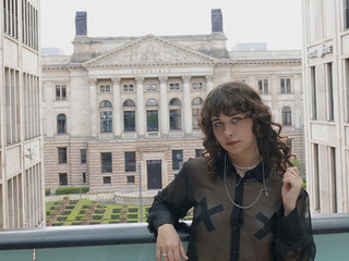 Taped up the papillae