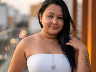 Look at me… but don’t touch