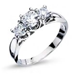 Кольцо с большим бриллиантом