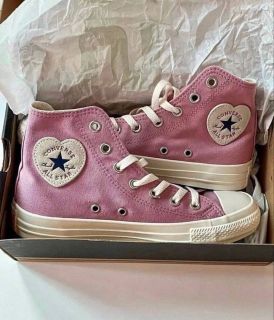 sneakers under the mini and me on stream)