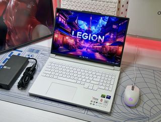 Gaming laptop! Lenovo Legion 7 Pro RTX 5080 16GB / Ultra 9 275HX Gaming Laptop