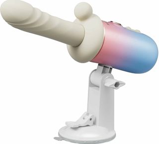 OH MY GOD A FUCKMACHINE AND A VIBRO-PLUG