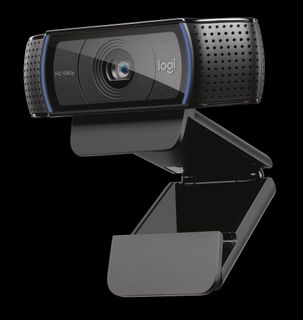 We want a Logiteck C920 or C922 webcam)