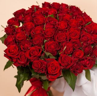 Bouquet of red roses