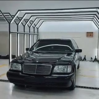 Mercedes-Benz W140