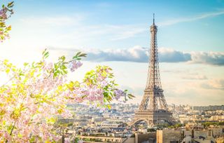 I want to travel to France!