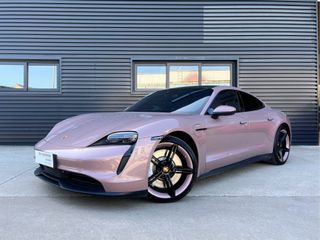 Porsche Taycan pink :)