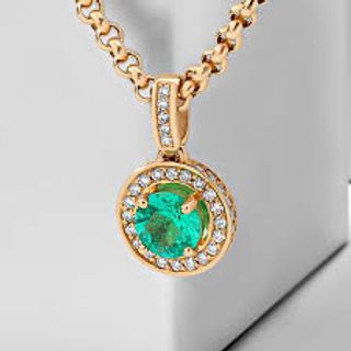 A gold pendant for your tigress!