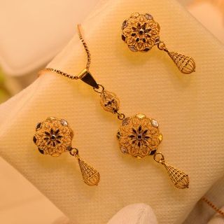 love to have jewelry