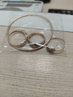 Rose thorns in a box instead of petals