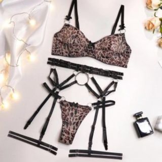 Leopard lingerie