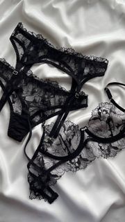 beautiful underwear)